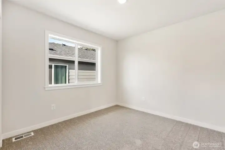 Disclaimer Secondary photos of same floor plan on different lot in different community: Photos are from another Luna, finishes, upgrades, and features may vary.