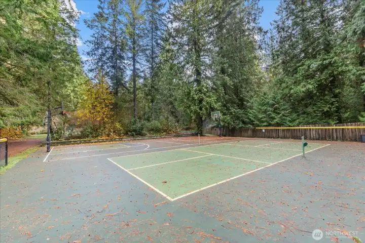 Pickleball and basketball courts just down the hill from the Rocky Draw.