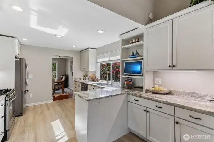 White Canyon Creek cabinets offers plenty of storage.