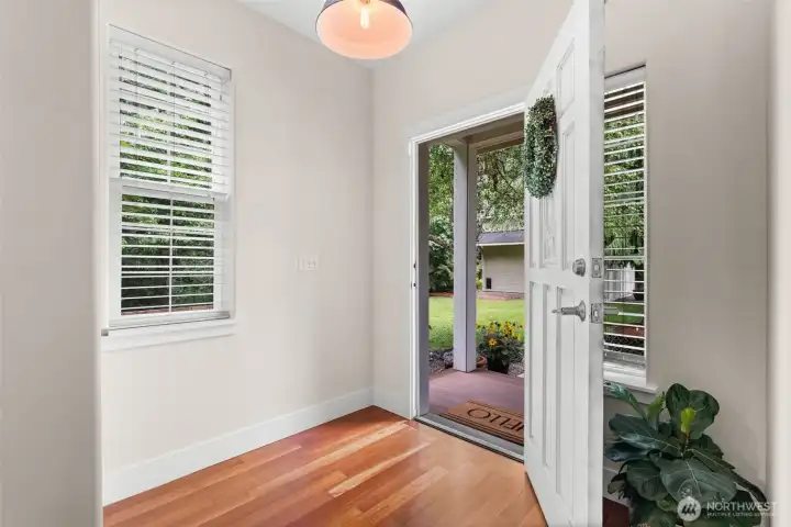 Entry way with closet