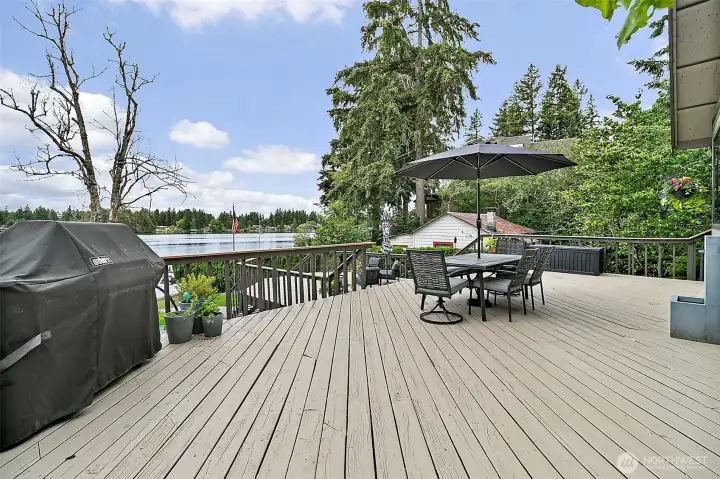 Large deck with Lake Sawyer views and room for outdoor dining.