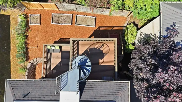 Rooftop view, potential to build a rooftop deck Rooftop view, potential to build a rooftop deck