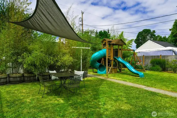 Plenty of space to relax and enjoy the outdoors. Plenty of space to relax and enjoy the outdoors.