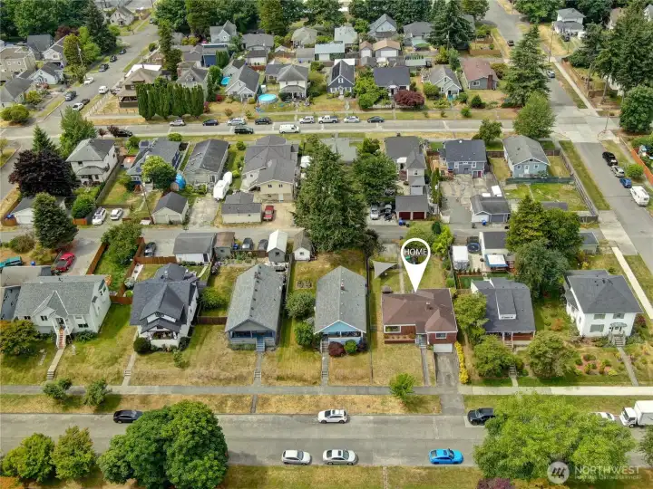Sidewalks complete this historic neighborhood. Sidewalks complete this historic neighborhood.