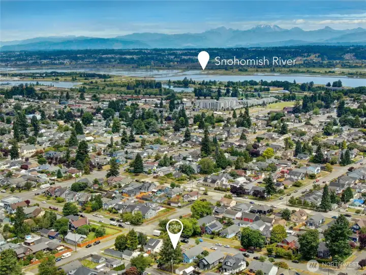 Aerial image looking Northeast toward the Cascades and lovely Snohomish River. Aerial image looking Northeast toward the Cascades and lovely Snohomish River.
