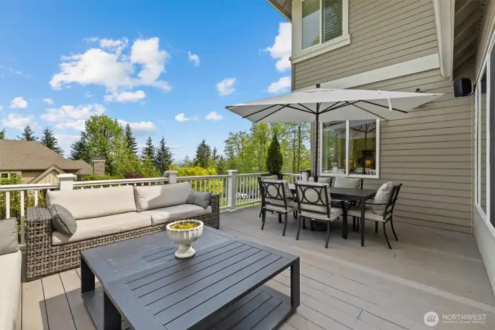 The deck was used a lot perfect for just a relaxing Sunday The deck was used a lot perfect for just a relaxing Sunday
