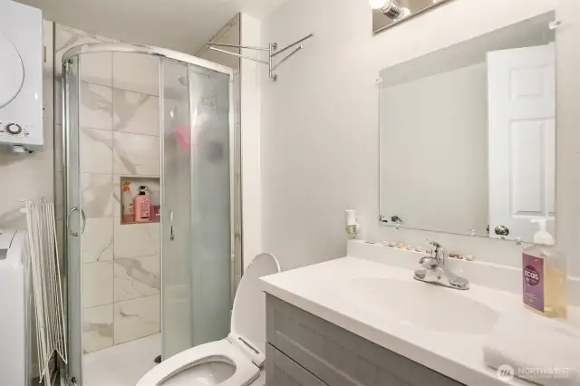 Unit 3 bathroom
