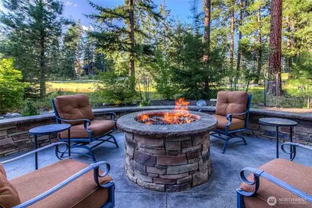 Imagine the afternoon sunset every evening with this view!