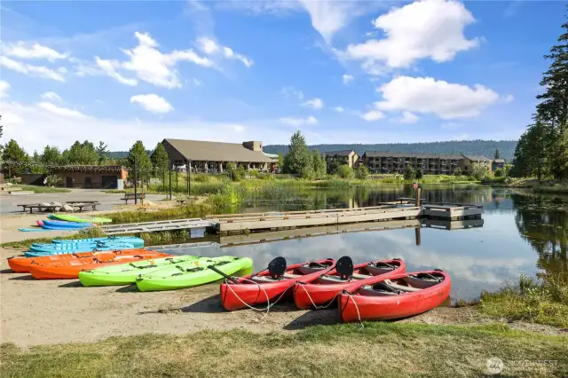 The pond and rental pavilion have everything! Kayaks, e-bikes, scooters, ice skates, anything you can imagine for year round activities are available here at the resort.