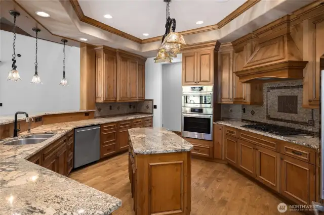 Endless countertops, storage and space make this kitchen a dream come true.