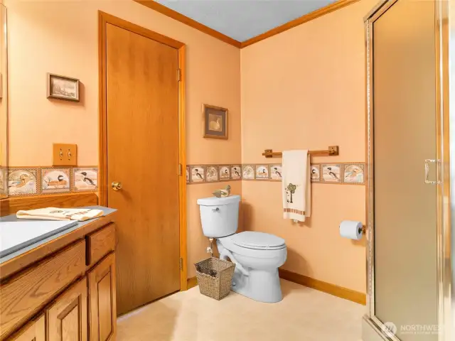 Main floor 3/4 bathroom