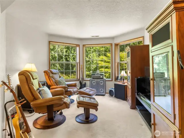 The turret room in between the primary bathroom and bedroom for whatever you desire!