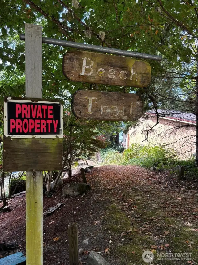The community pathway to the lower beach
