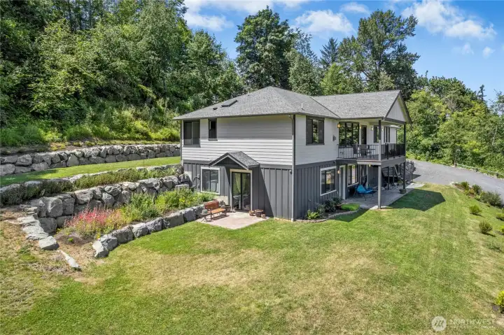 ....on 5 Peaceful Acres