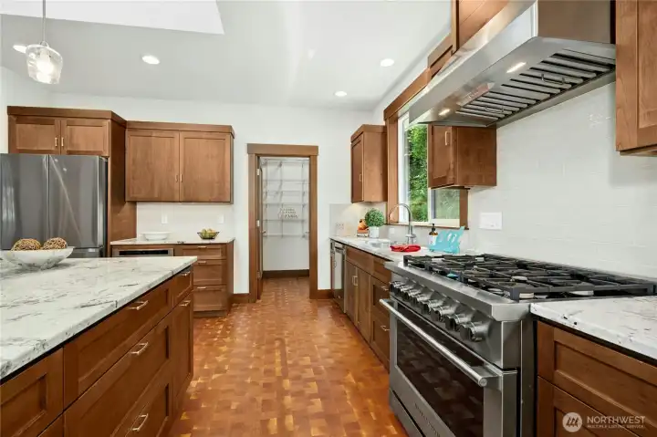 Large Walk-in Pantry