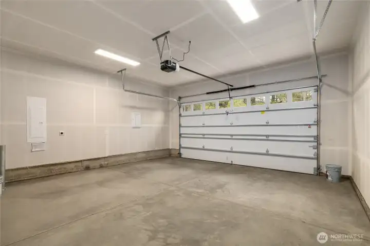 Photos, plans and elevations may be examples representing the community, community  amenities, homes or artist’s renderings that may not accurately represent the actual  condition of a homesite or home as constructed, and may also contain options and  upgrades which are not included in the sale. Trailside Homes reserves the right to make  changes to floor plans, specifications, dimensions, design and elevations without prior  notice. Stated dimensions and square footage, if applicable, are estimated and should  not be used as representations of the home’s actual size