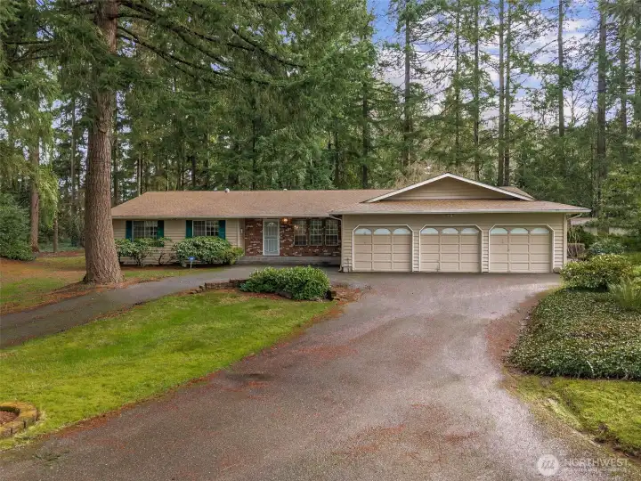 Welcome home! This well maintained rambler is tucked away on almost two acres in Federal Way - just minutes to shopping, dining, & freeways