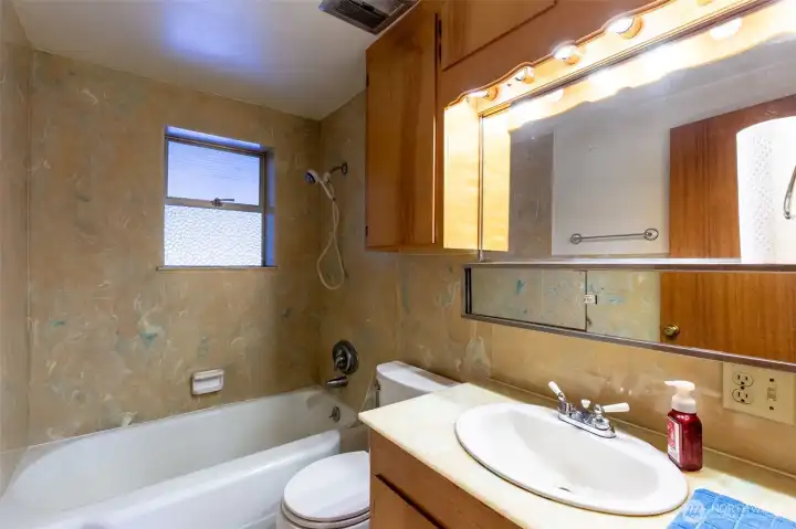 Full bathroom in main home