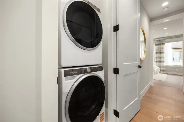 Photo for illustration purposes only & is not of the actual home for sale (Cascadian model home).