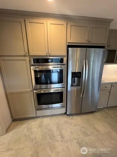 Double oven and fridge