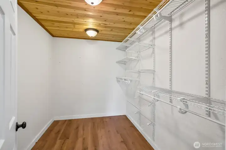 walk in pantry on lower