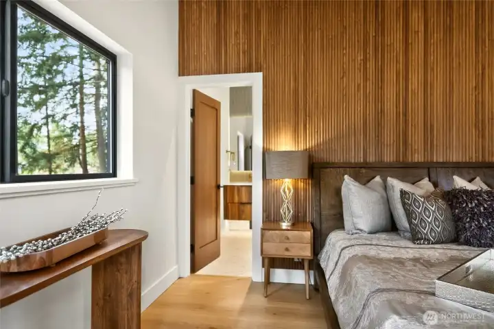 Private En-Suite attached - right through this doorway. Private En-Suite attached - right through this doorway.