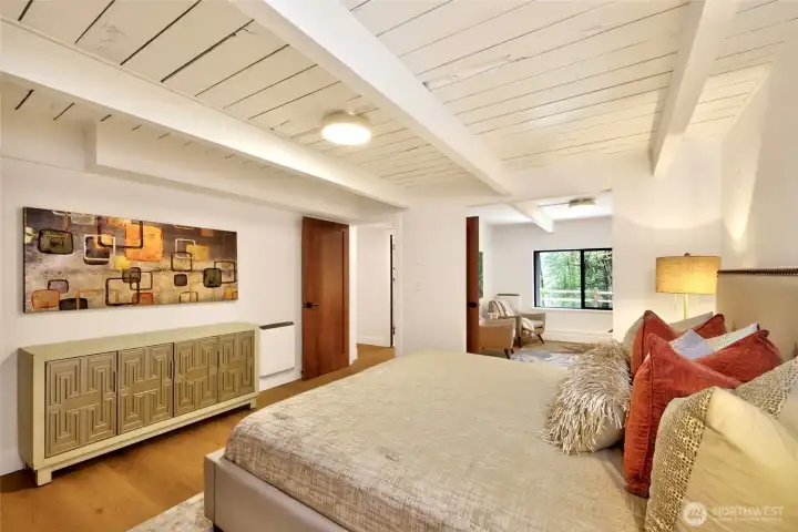 Open, spacious, and sunny. Very restful spaces with tongue-and-groove and beamed ceilings. Open, spacious, and sunny. Very restful spaces with tongue-and-groove and beamed ceilings.