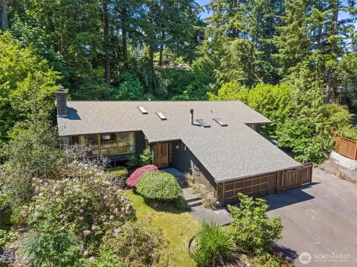 Welcome to Issaquah - Bring your visions to remodel this home and start its next chapter