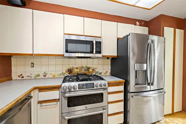 Kitchen with good layout