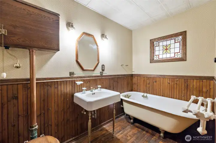 Bathroom downstairs
