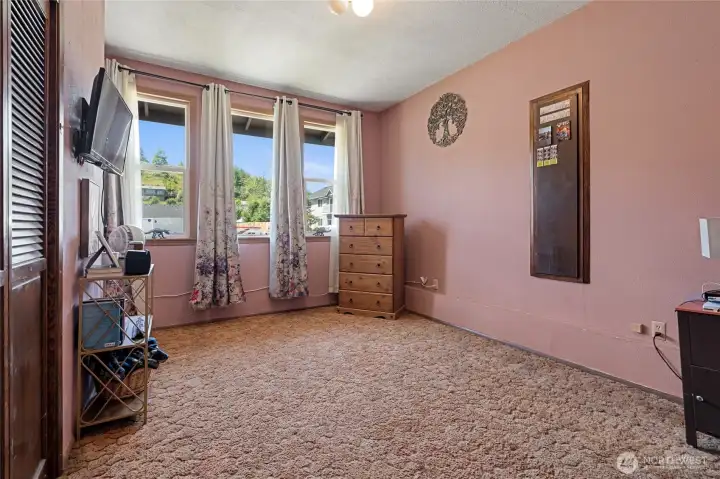Bonus room/ 4th Bedroom