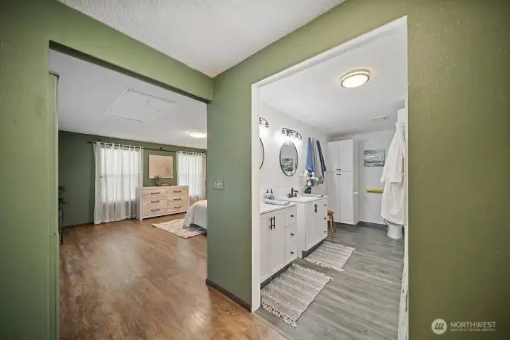 Primary suite downstairs with ensuite Primary suite downstairs with ensuite