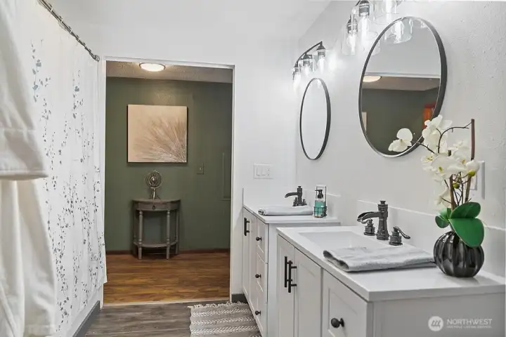 Double vanity Double vanity