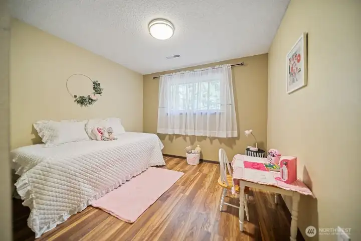 Bonus room upstairs. Multiple uses! Bonus room upstairs. Multiple uses!