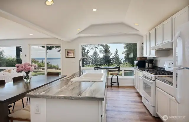 The bathroom/laundry room is to the photographer's back. Oven/range is propane.