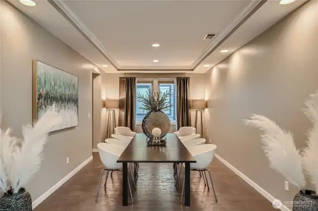 Huge dining room for entertaining. Dimmable lights throughout.