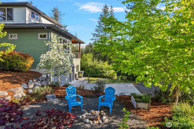 Firepit in the side yard.