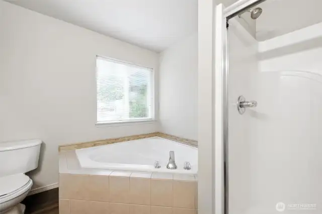Upper Level Primary Bath