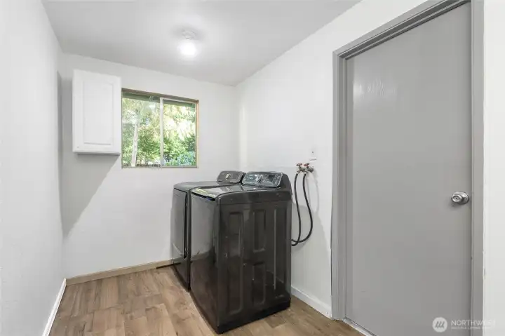 Unit A- Washer & Dryer in Unit