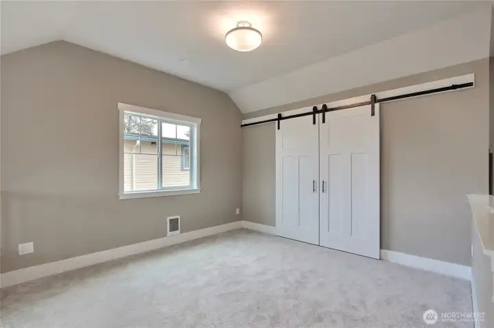 Spacious loft/den area.