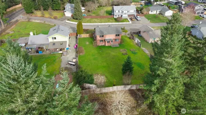 Grass color has been enhanced for picture