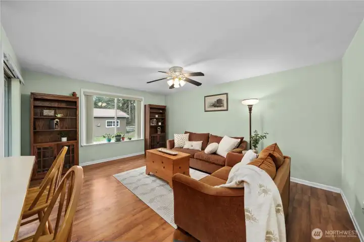 Seamless connection between kitchen and family room
