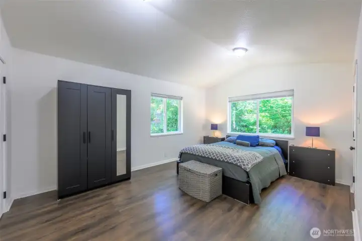 The primary bedroom is 15'5" x 12'2". The primary bedroom is 15'5" x 12'2".