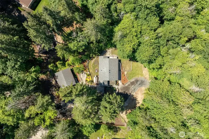 Directly overhead Ariel view of the property. Directly overhead Ariel view of the property.