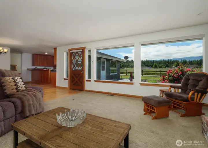 Main Living room with views galore. Faces south pasture