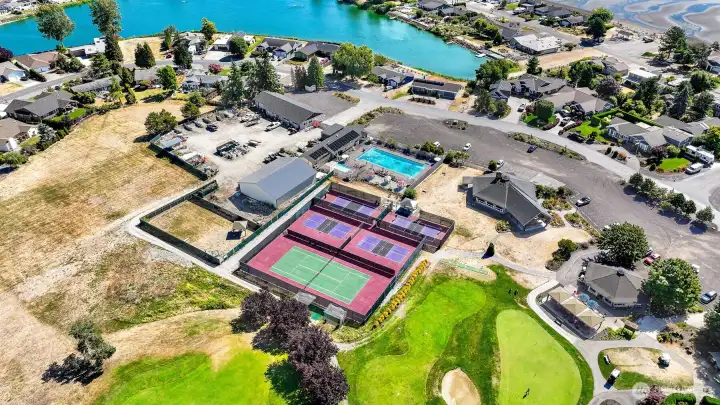 Tennis/Pickle Ball Courts
