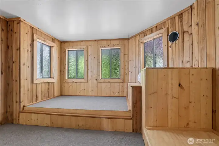 Hot tub room Hot tub room