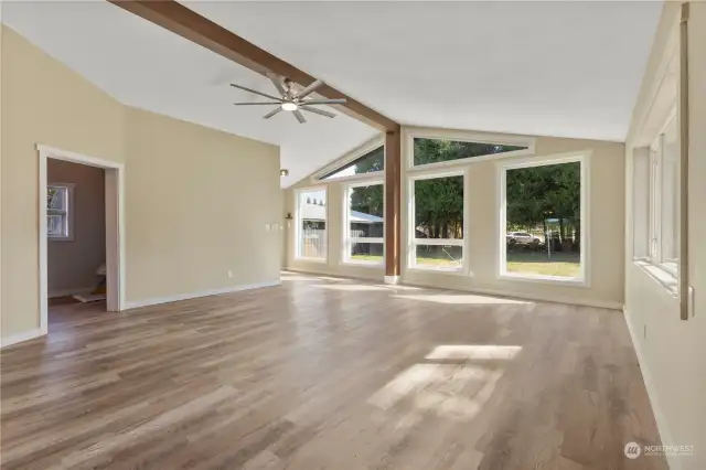 Large family room with vaulted ceilings