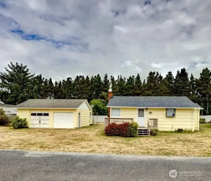 1215 199th Place, Long Beach