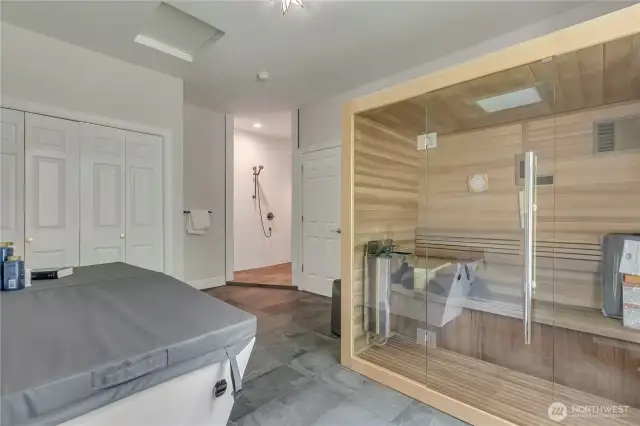 Spa & Ice Water Plunge OR 5th Bedroom